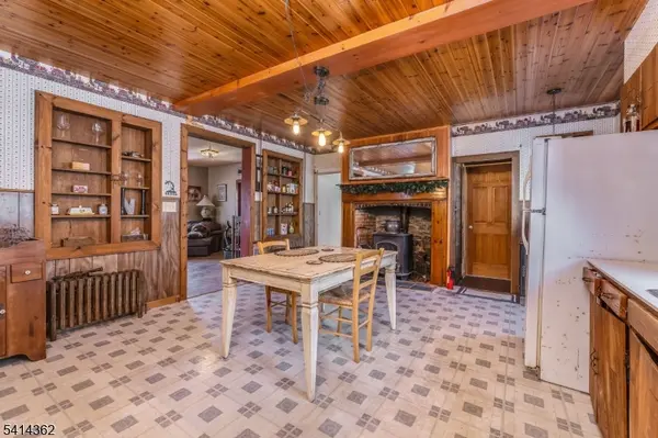 243 County Road 627, Pohatcong Twp., NJ 08848