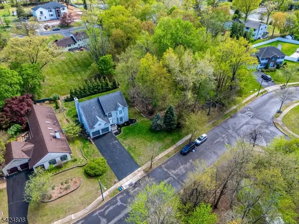 15 Barbour Pl, Piscataway Twp., NJ 08854