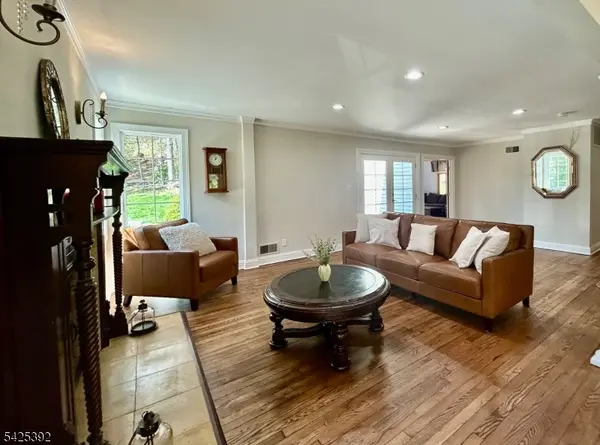 157 W Glen Rd, Denville Twp., NJ 07834