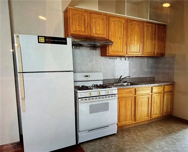 6610 17th AVE, Brooklyn, NY 11204