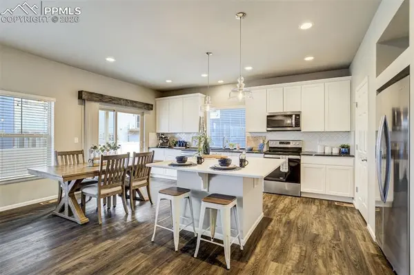 6784 Backcountry LOOP, Colorado Springs, CO 80927