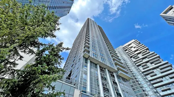 255 Village Green SQ #1305, Toronto E07, ON M1S 0L3