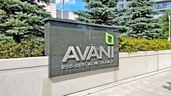 255 Village Green SQ #1305, Toronto E07, ON M1S 0L3