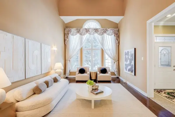 140 Boake TRL, Richmond Hill, ON L4B 3V8