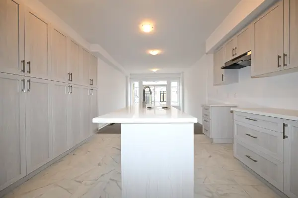 32 WINERY WAY #1, Barrie, ON L9J 0Y3