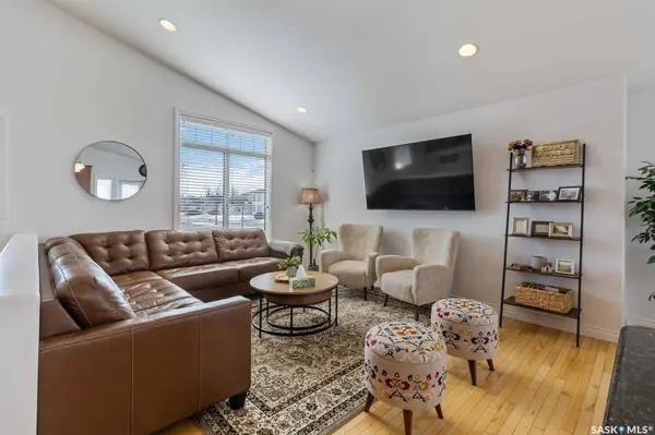 3 Briarvale CRESCENT, Saskatoon, SK S7V 1C5