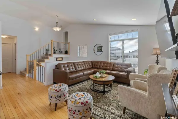 3 Briarvale CRESCENT, Saskatoon, SK S7V 1C5