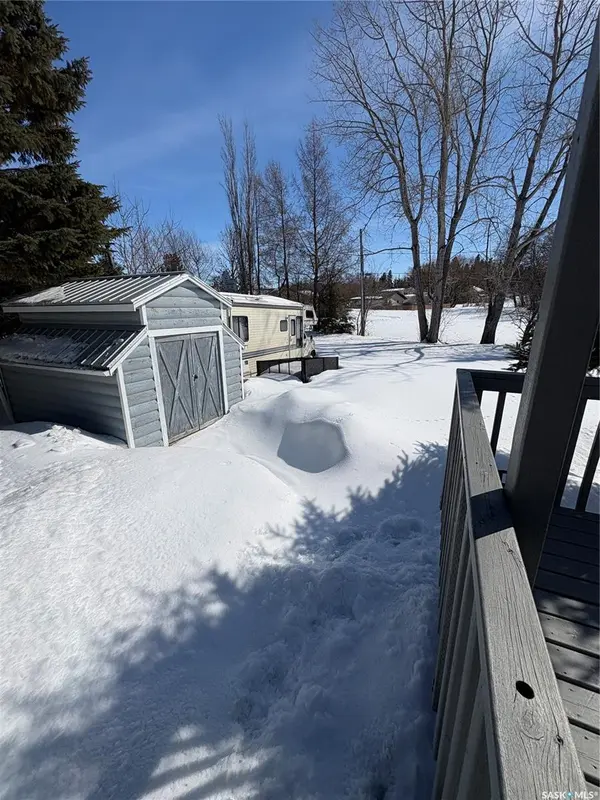 207 Third AVENUE W, Kelvington, SK S0A 1W0