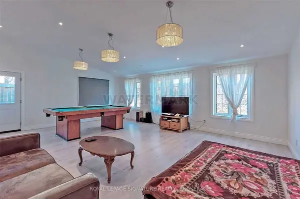 362A Queen ST S, Mississauga, ON L5M 1M2