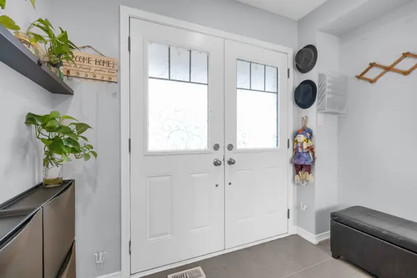 22 Hoover RD, Brampton, ON L7A 4L2