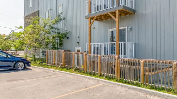 17 Moore ST, Carleton Place, ON K7C 2R4