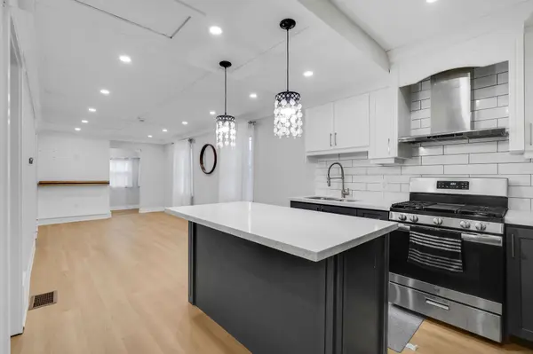 171 Britannia AVE #Upper, Hamilton, ON L8H 1X6