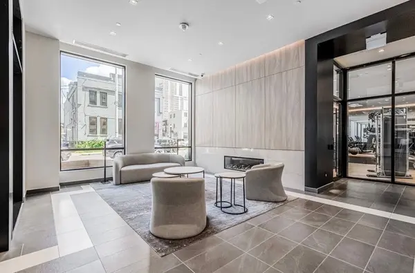 1 Jarvis ST #1019, Hamilton, ON L8R 3J2