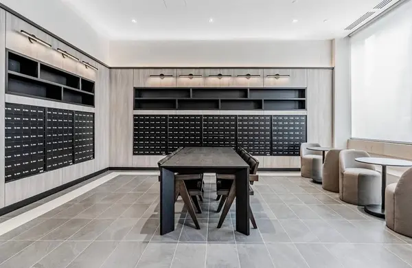 1 Jarvis ST #1019, Hamilton, ON L8R 3J2