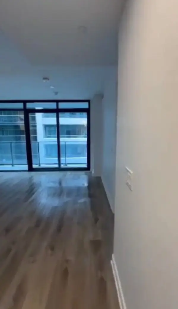 1 Jarvis ST #1019, Hamilton, ON L8R 3J2