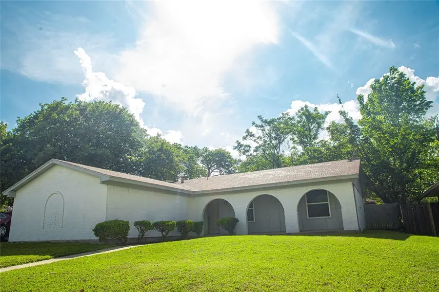 1432 Barron Lane, Fort Worth, TX 76112