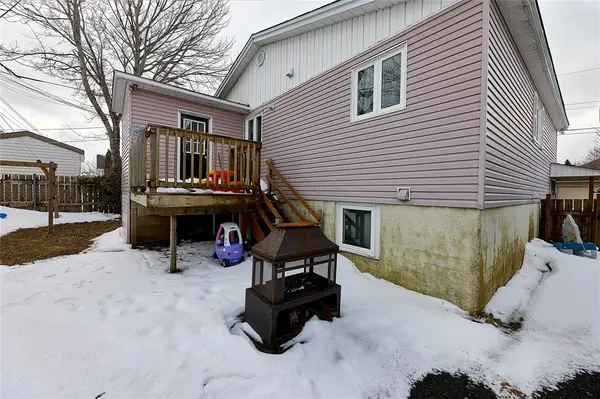 43 First Street, Mount Pearl, NL A1N 1X9