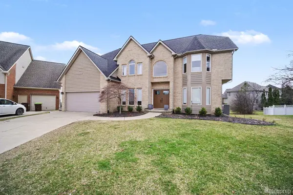 1717 Foxdale LN, Pittsfield Charter Township, MI 48108