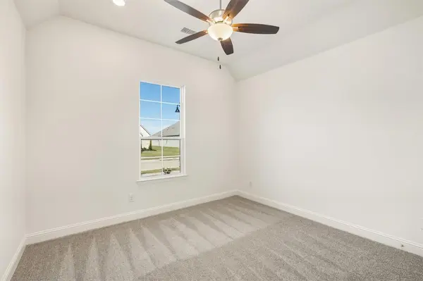 188 Mountain Laurel Drive, Waxahachie, TX 75165