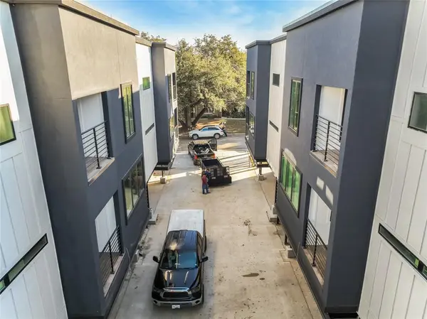 1105 Poindexter Street #B2, Fort Worth, TX 76102