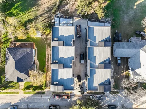 1105 Poindexter Street #B2, Fort Worth, TX 76102