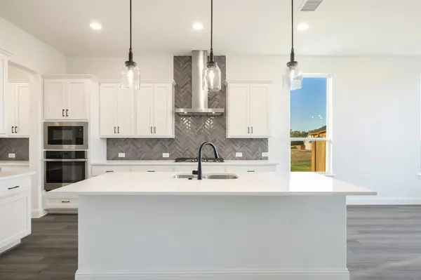 3015 Wallis Drive, Melissa, TX 75454