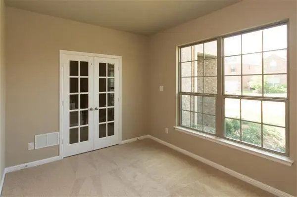 1405 Sparrow Lane, Aubrey, TX 76227