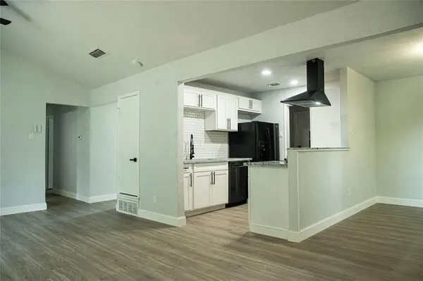 1432 Barron Lane, Fort Worth, TX 76112