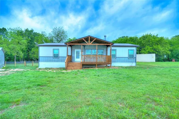 135 Lelon Lane, Springtown, TX 76082