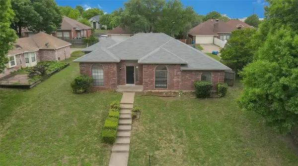 709 Desoto Drive, Desoto, TX 75115