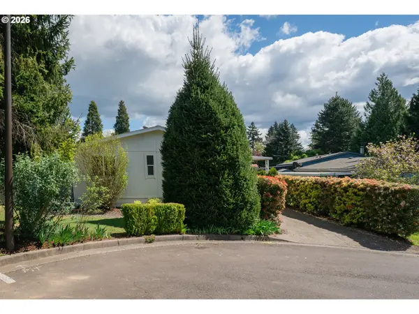 8851 SE SHADOW BROOK CT #SP #85, Clackamas, OR 97015