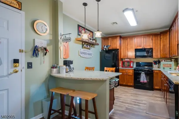 319 Regency Pl #319, Woodbridge Twp., NJ 07095