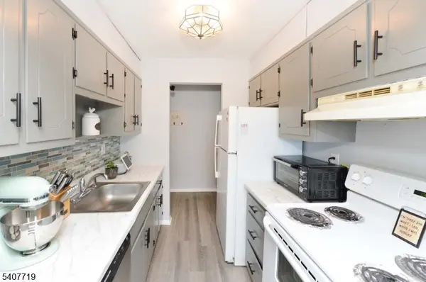 100 Pierson Miller Dr #4, Pompton Lakes Boro, NJ 07442