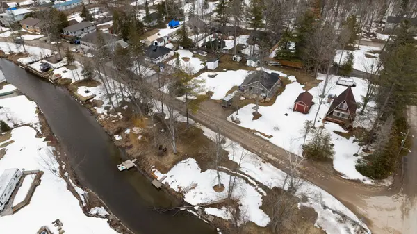 53 Playfair DR, Tay, ON L0K 2C0