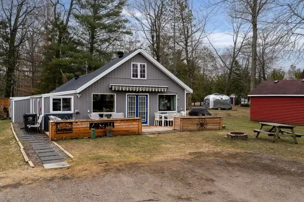 53 Playfair DR, Tay, ON L0K 2C0