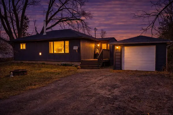 17 Hawke DR, Kawartha Lakes, ON K0L 2W0