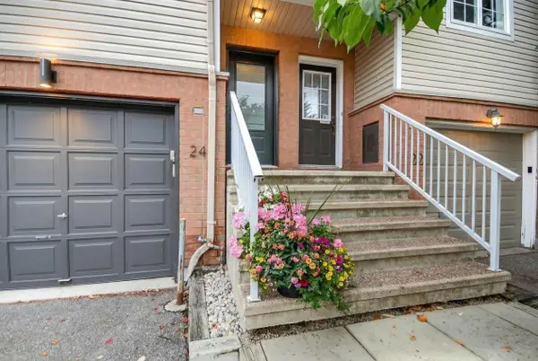 24 Manhattan CRES, Carlington - Central Park, ON K2C 4B4