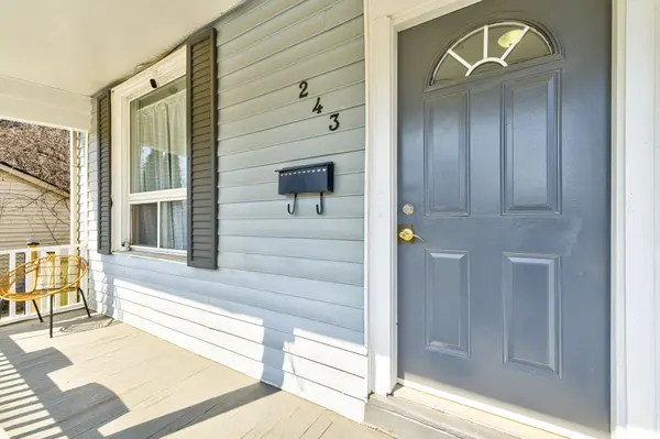 243 Gibson AVE, Hamilton, ON L8L 6K3