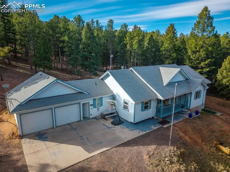 16 Spruce CIR, Woodland Park, CO 80863