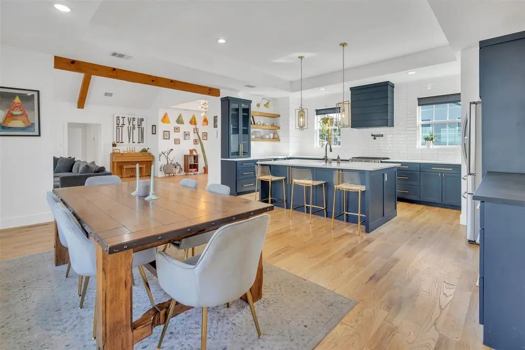 1723 N Edgefield Avenue, Dallas, TX 75208