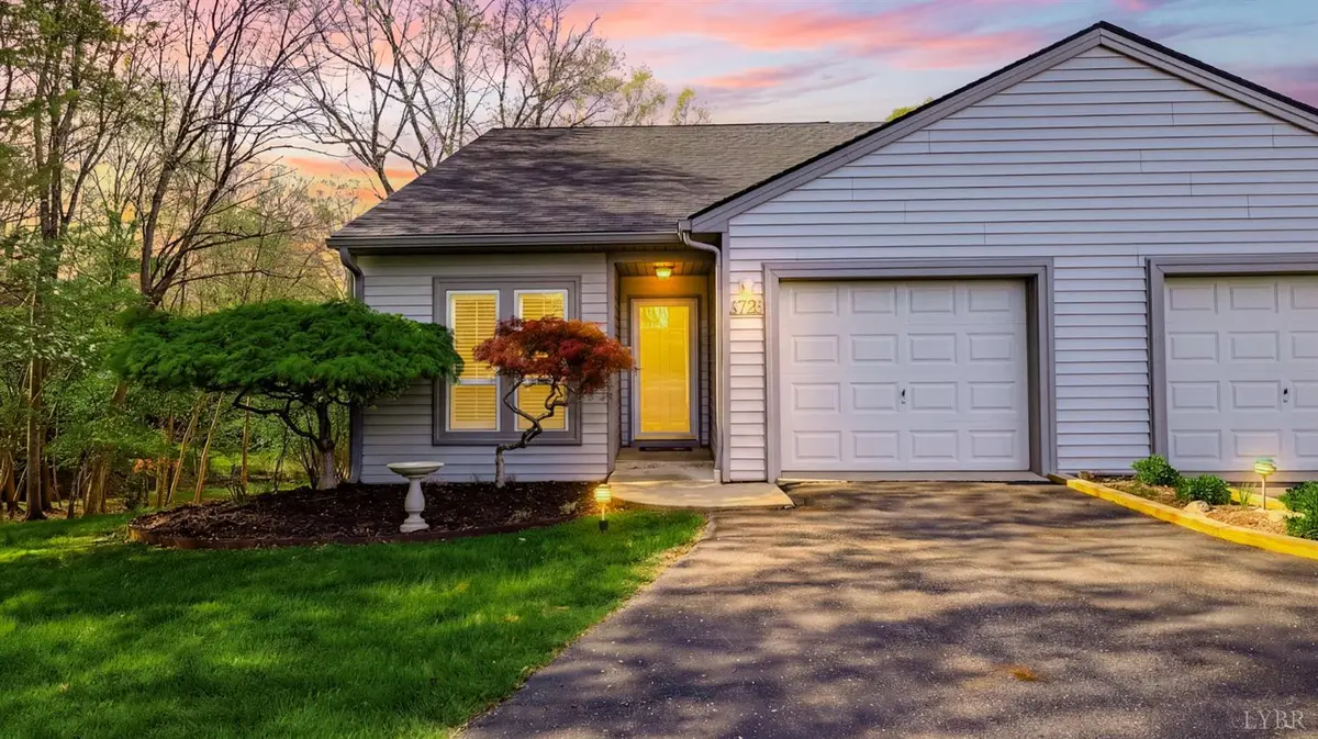 472 Oak Point RD, Forest, VA 24551