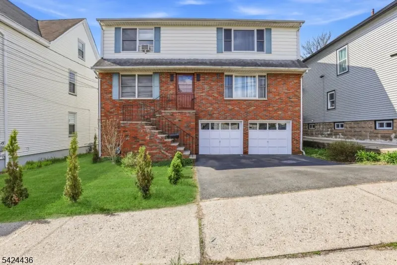 61 Buschmann Ave, Haledon Boro, NJ 07508