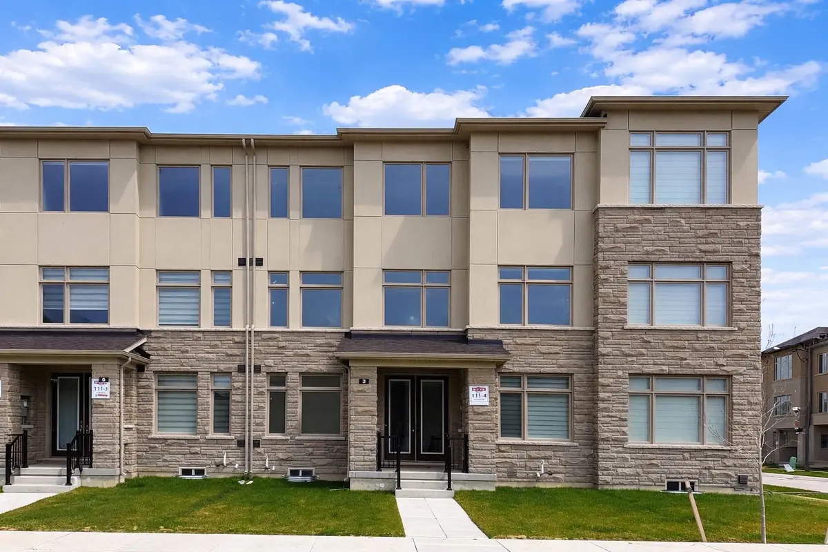 3 Lucy Pick AVE, Markham, ON L6C 3N9