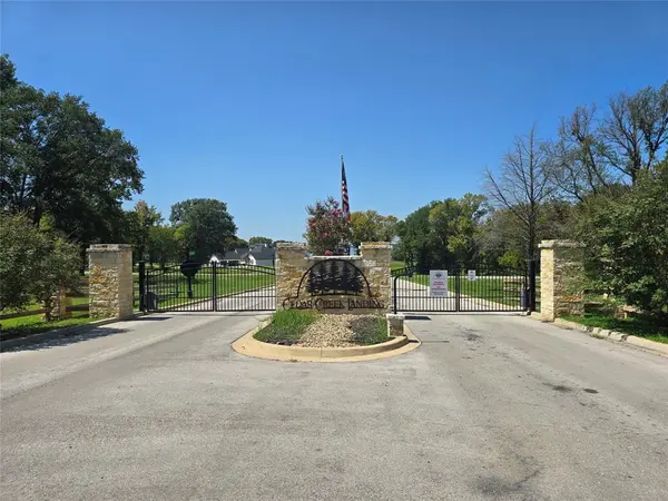 733 Clubview Drive, Mabank, TX 75143