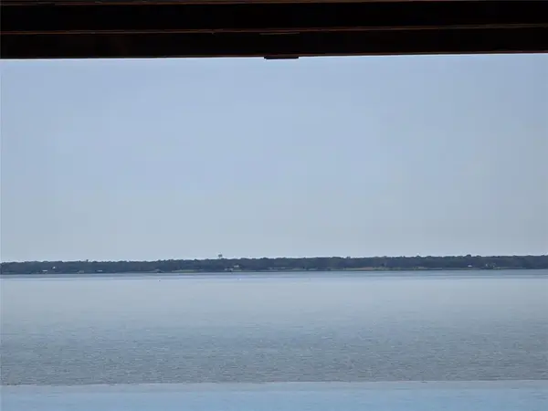 733 Clubview Drive, Mabank, TX 75143