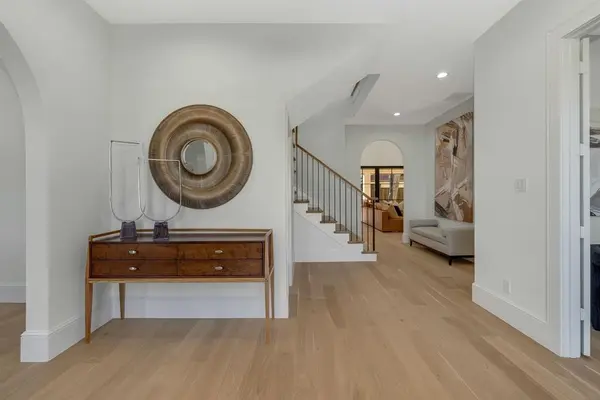 7004 Irongate Lane, Dallas, TX 75214