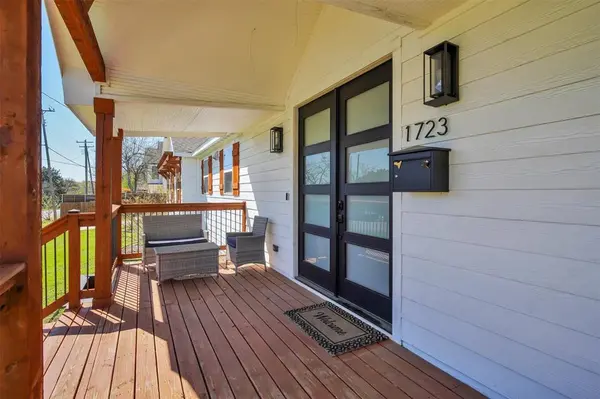 1723 N Edgefield Avenue, Dallas, TX 75208