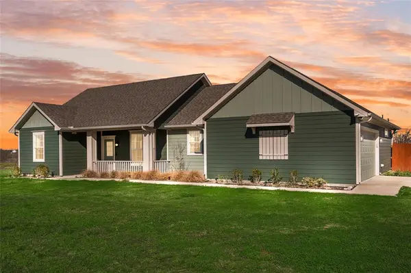 700 Lathem Boulevard, Venus, TX 76084