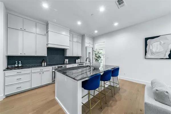 3601 Routh Street #2F, Dallas, TX 75219