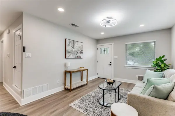 5848 Fursman Avenue, Fort Worth, TX 76114